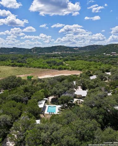 512 County Road 348 ConCan TX 78838
