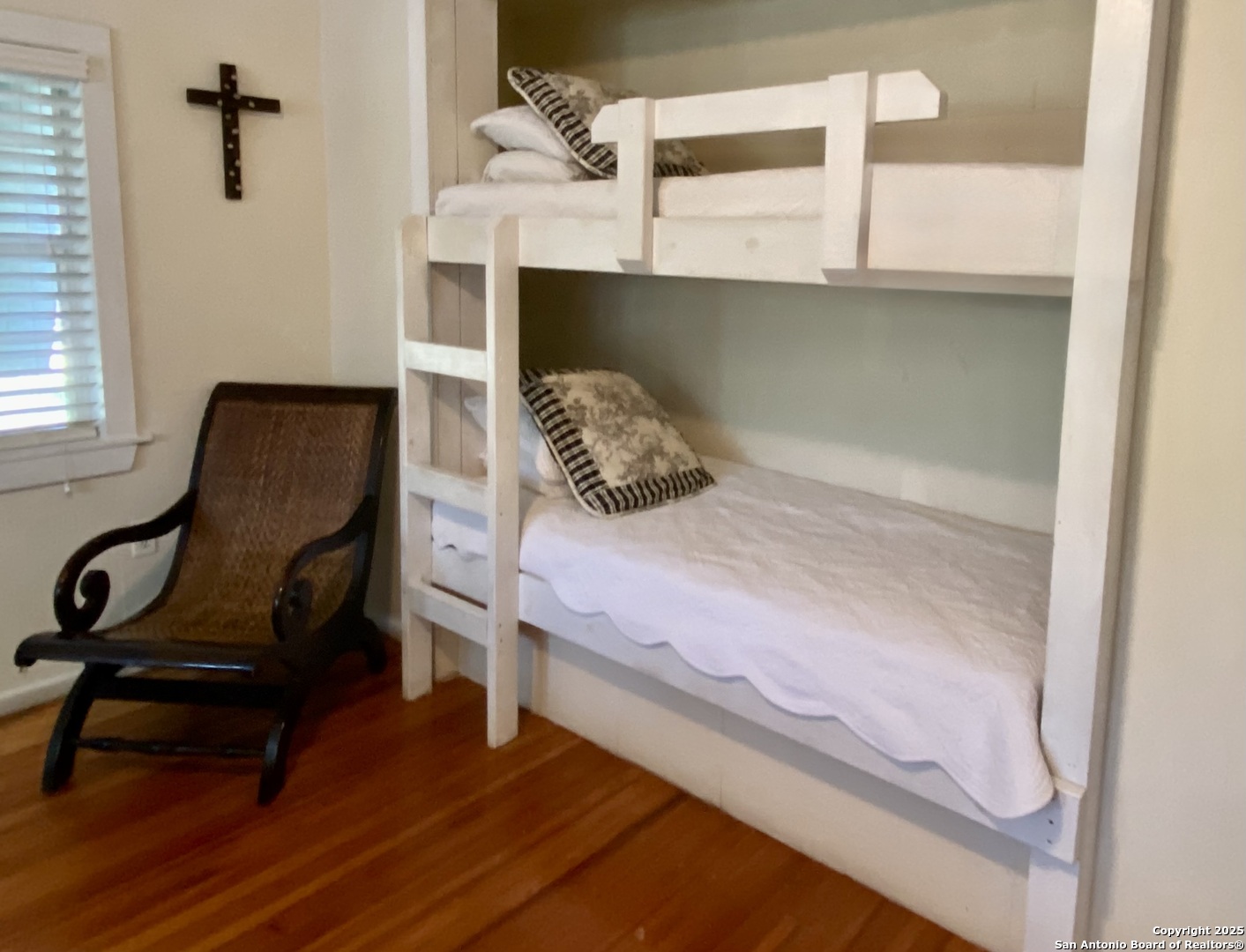 512 County Road 348 Concan TX 78838