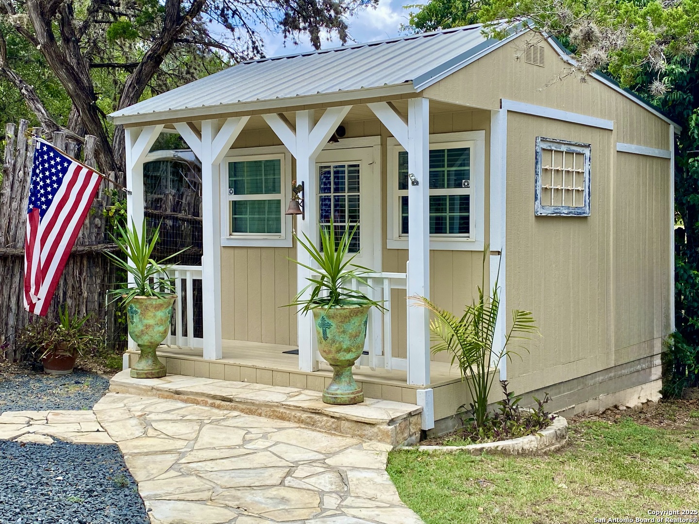 512 County Road 348 Concan TX 78838