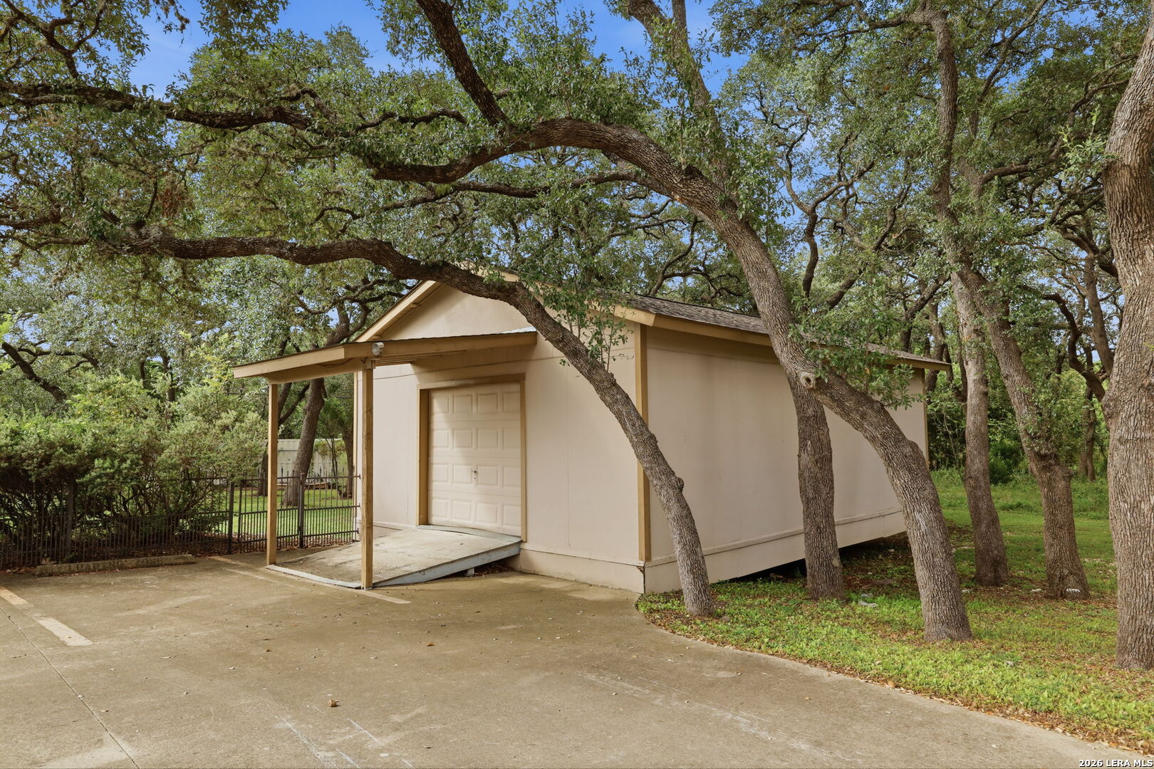 9002 Western View Helotes TX 78023