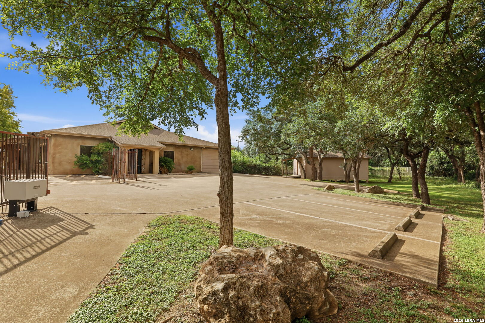 9002 Western View Helotes TX 78023