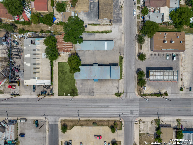 402 N Zarzamora Street San Antonio TX 78207