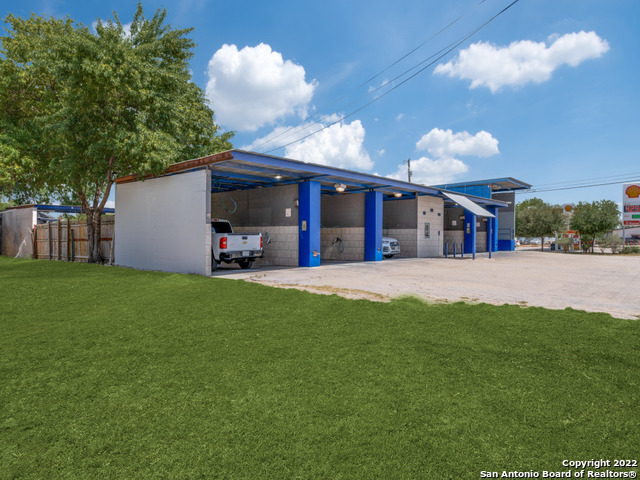 402 N Zarzamora Street San Antonio TX 78207