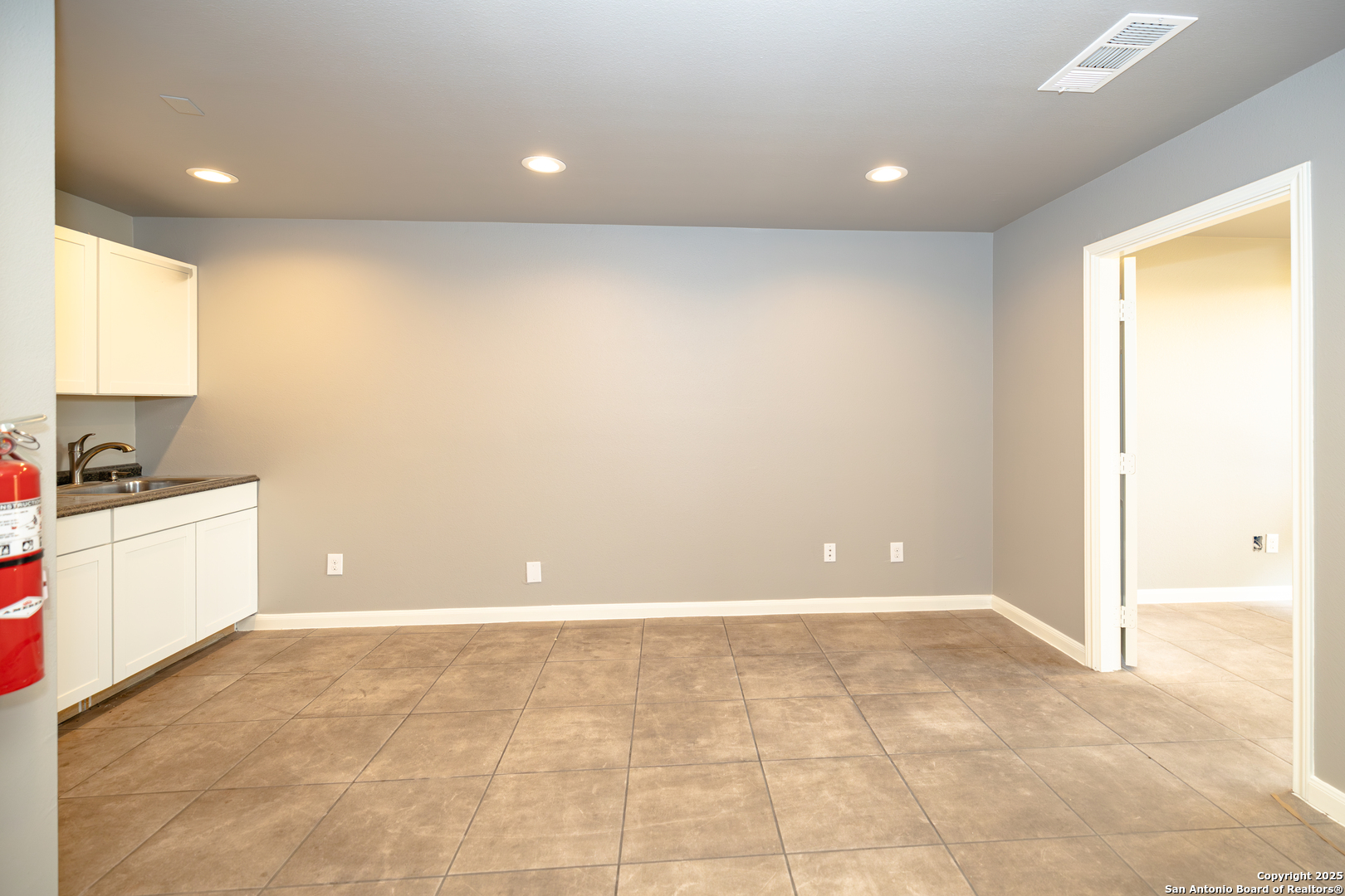 8276 N Sh 16 Poteet TX 78065