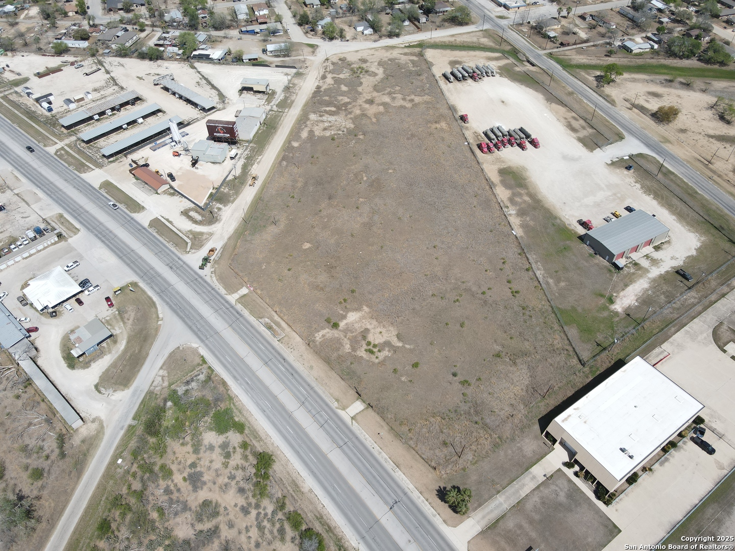 8276 N Sh 16 Poteet TX 78065