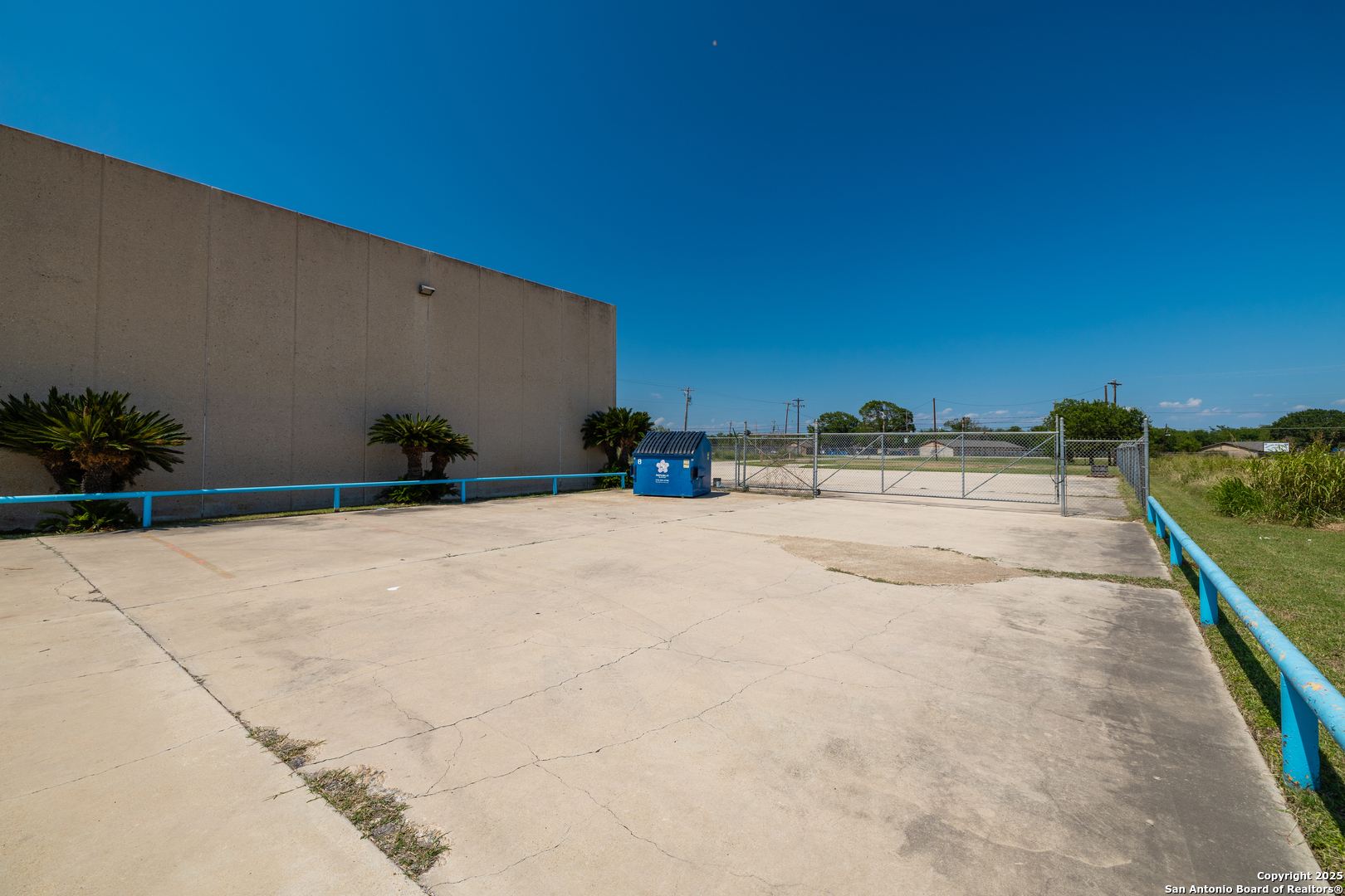 8276 N Sh 16 Poteet TX 78065