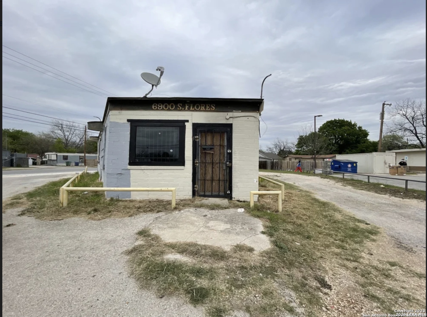 6900 S Flores San Antonio TX 78221