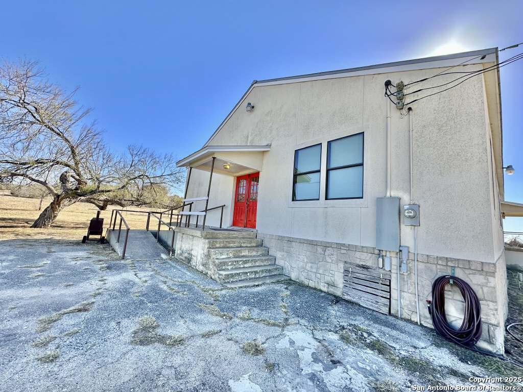 2903 Highway 90 Hondo TX 78861