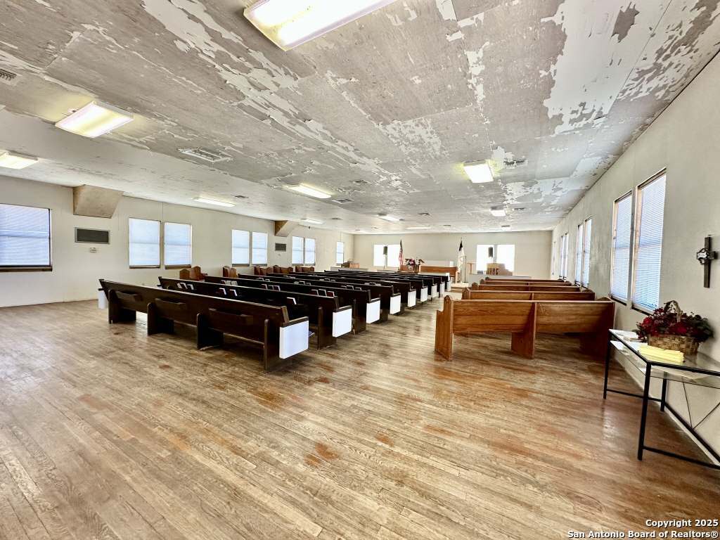 2903 Highway 90 Hondo TX 78861