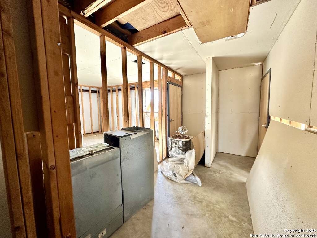 2903 Highway 90 Hondo TX 78861