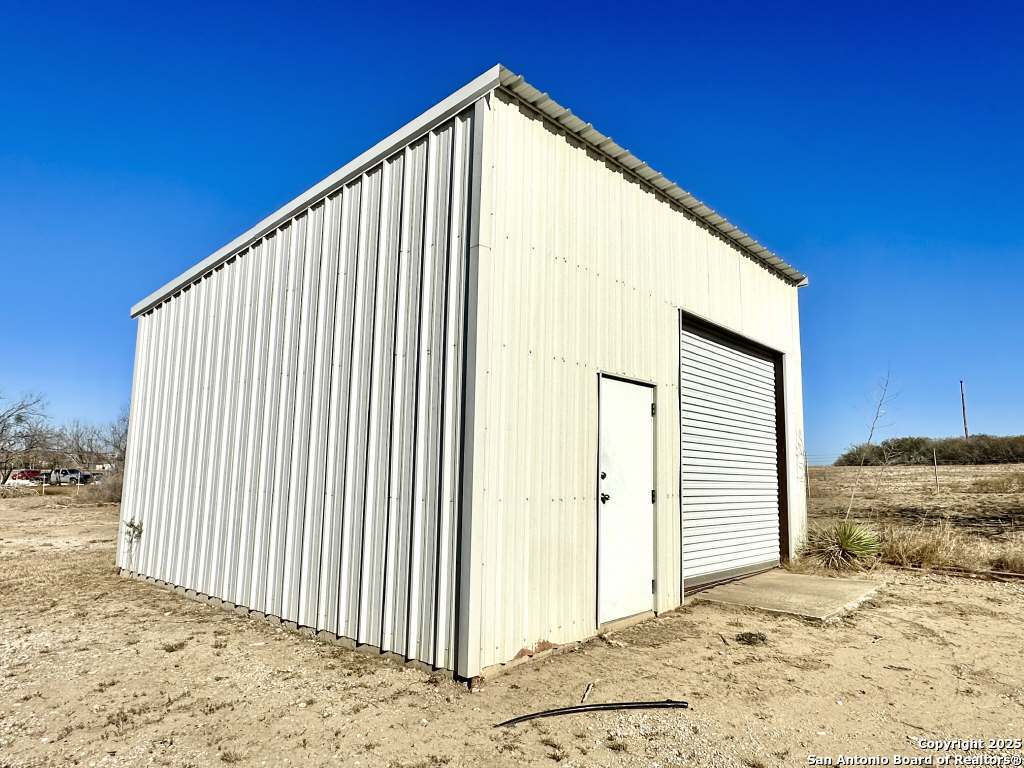 2903 Highway 90 Hondo TX 78861