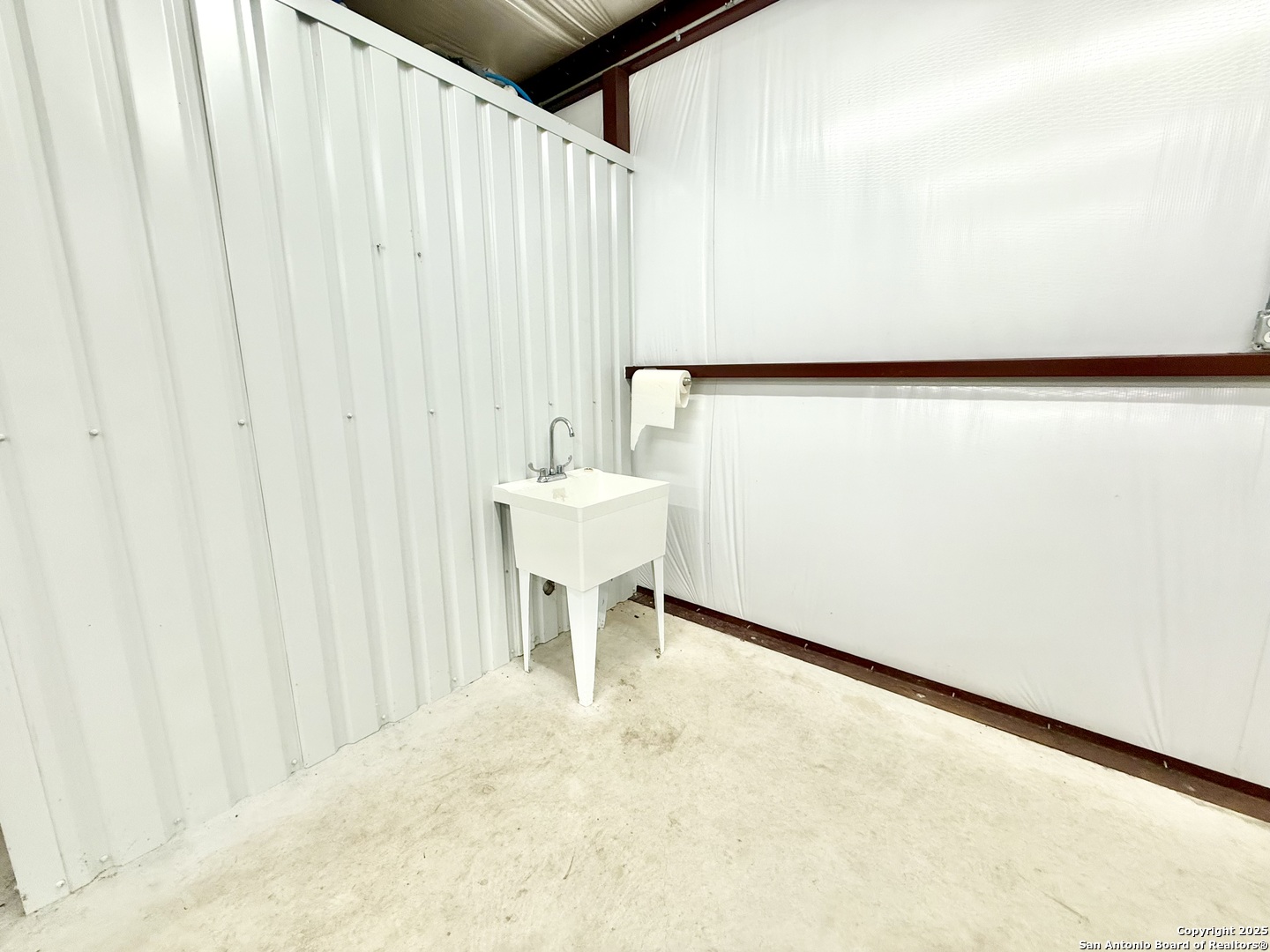 1906 Avenue T Hondo TX 78861