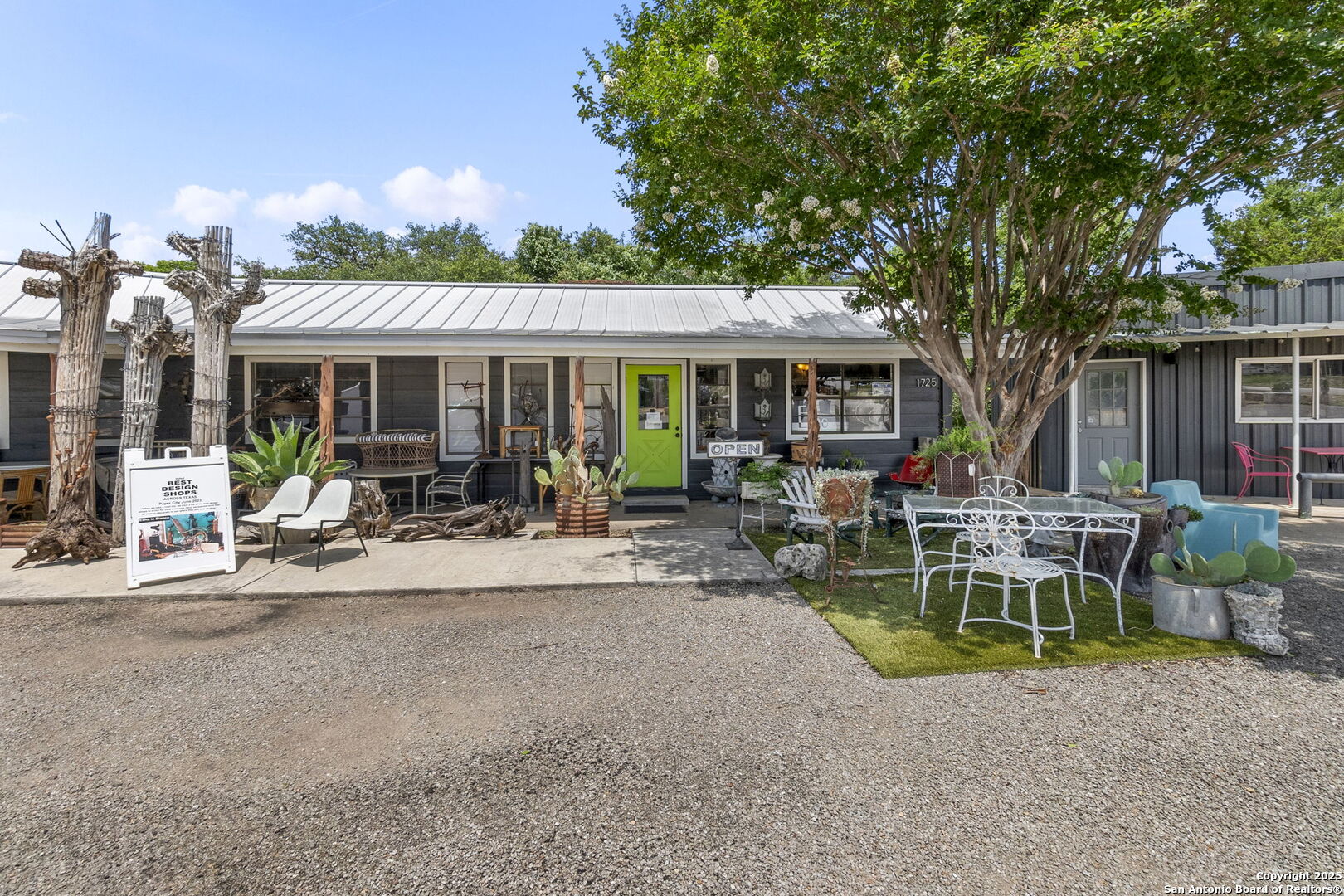 1725 S Us Highway 281 Blanco TX 78606