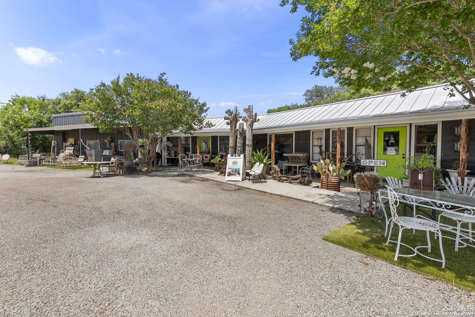 1725 S Us Highway 281 Blanco TX 78606