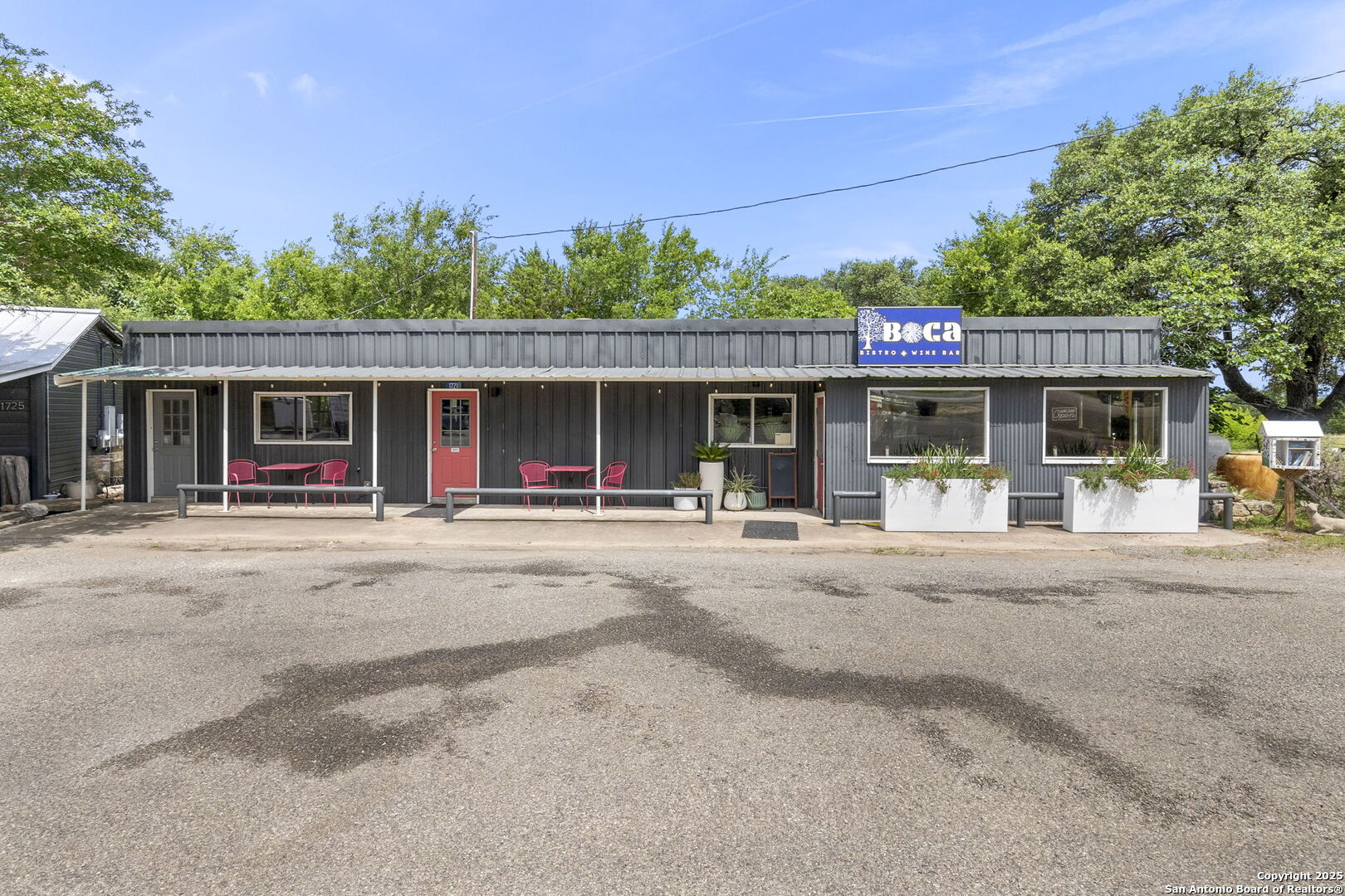 1725 S Us Highway 281 Blanco TX 78606