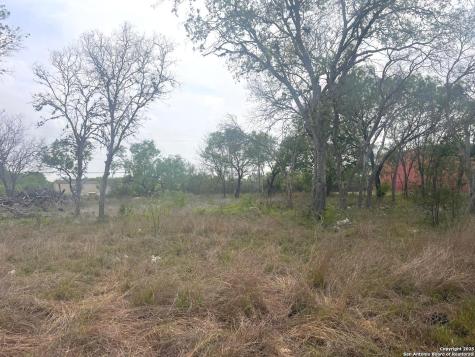 1700 E Chavaneaux San Antonio TX 78214