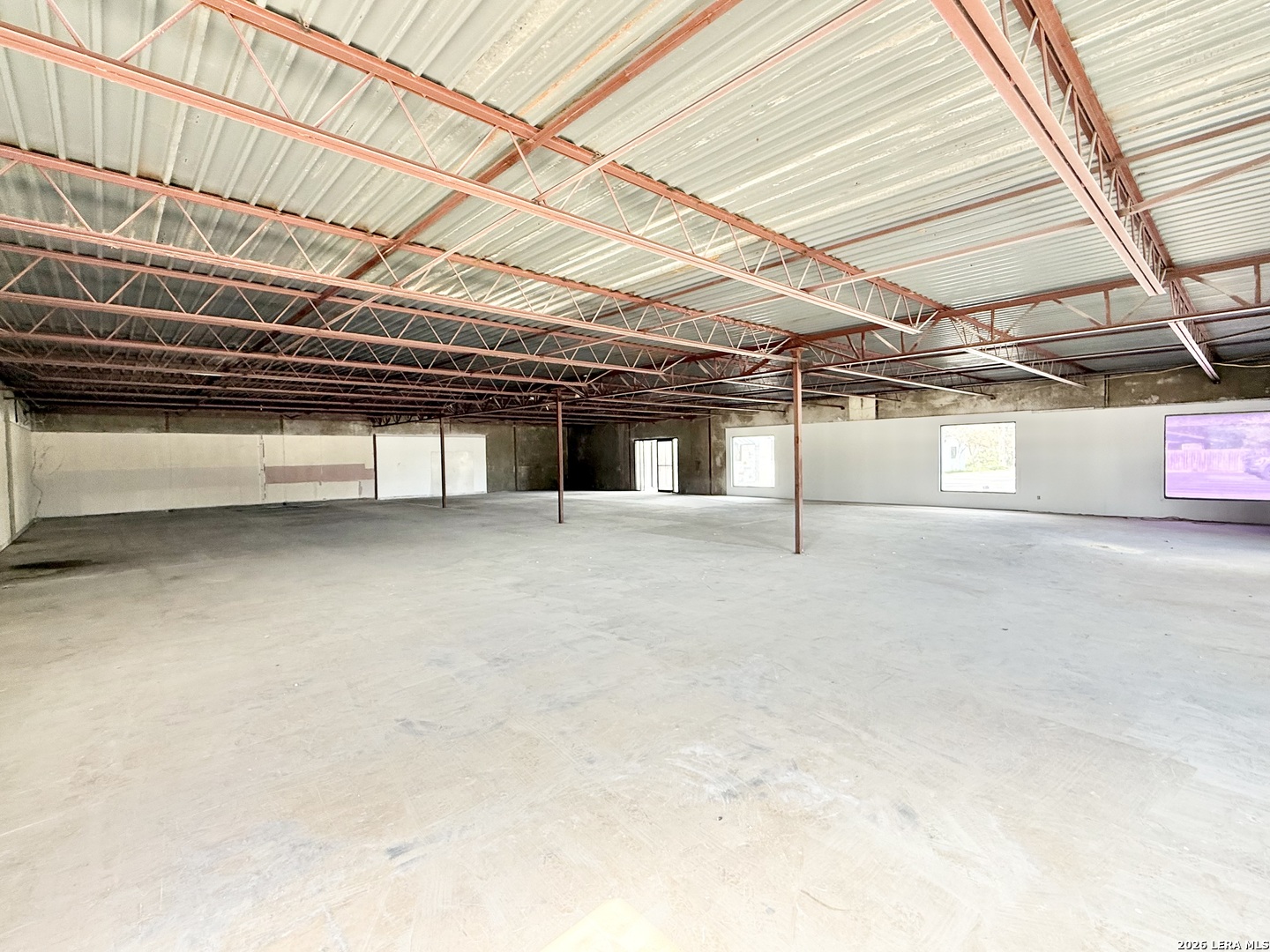 1701 E State Highway 97 Jourdanton TX 78026