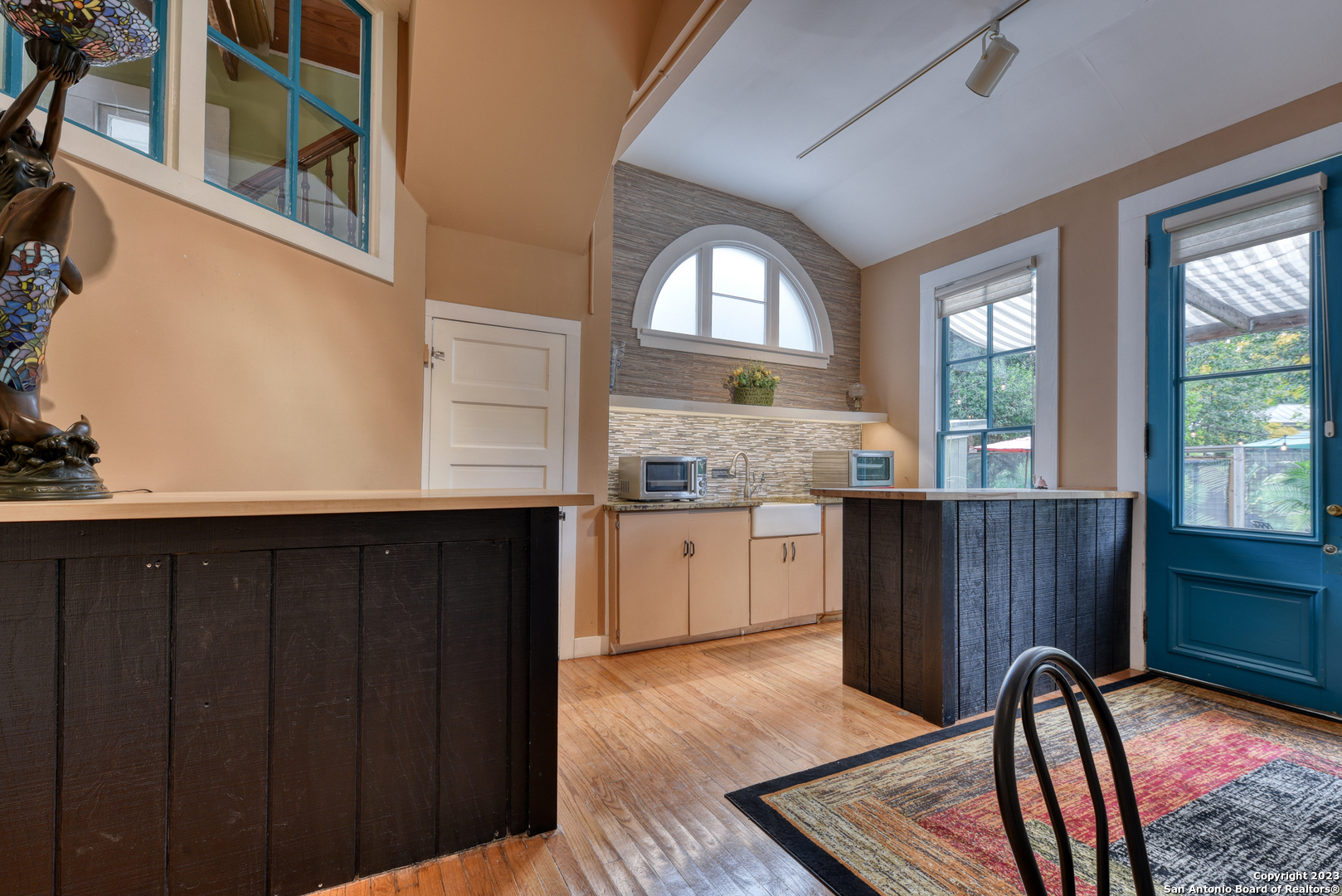 1102 S Alamo Street San Antonio TX 78210