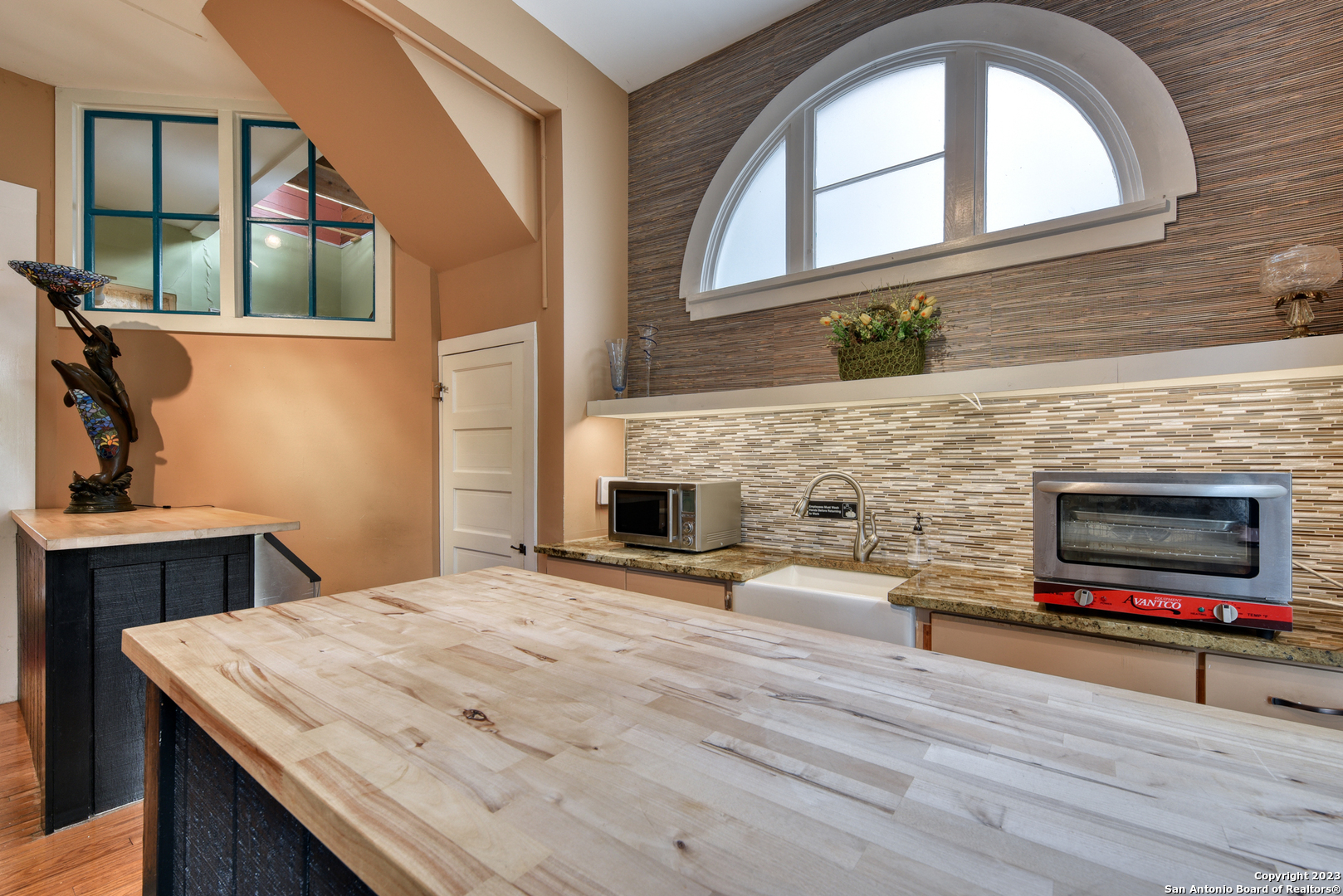 1102 S Alamo Street San Antonio TX 78210