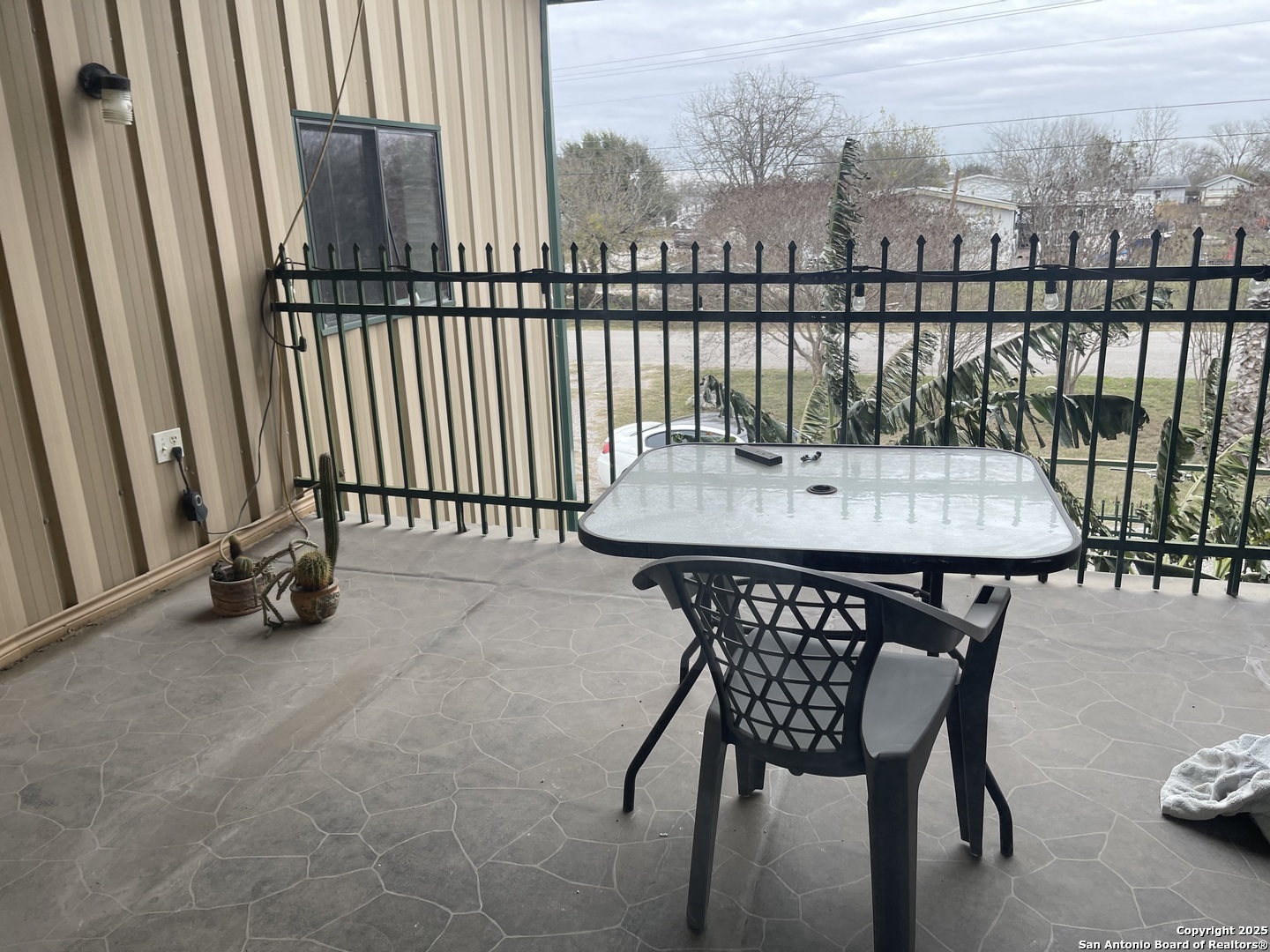 483 Sassman Road Marion TX 78124