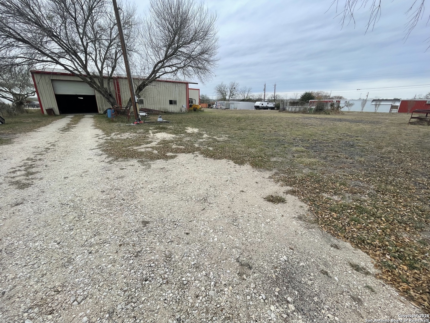 483 Sassman Road Marion TX 78124