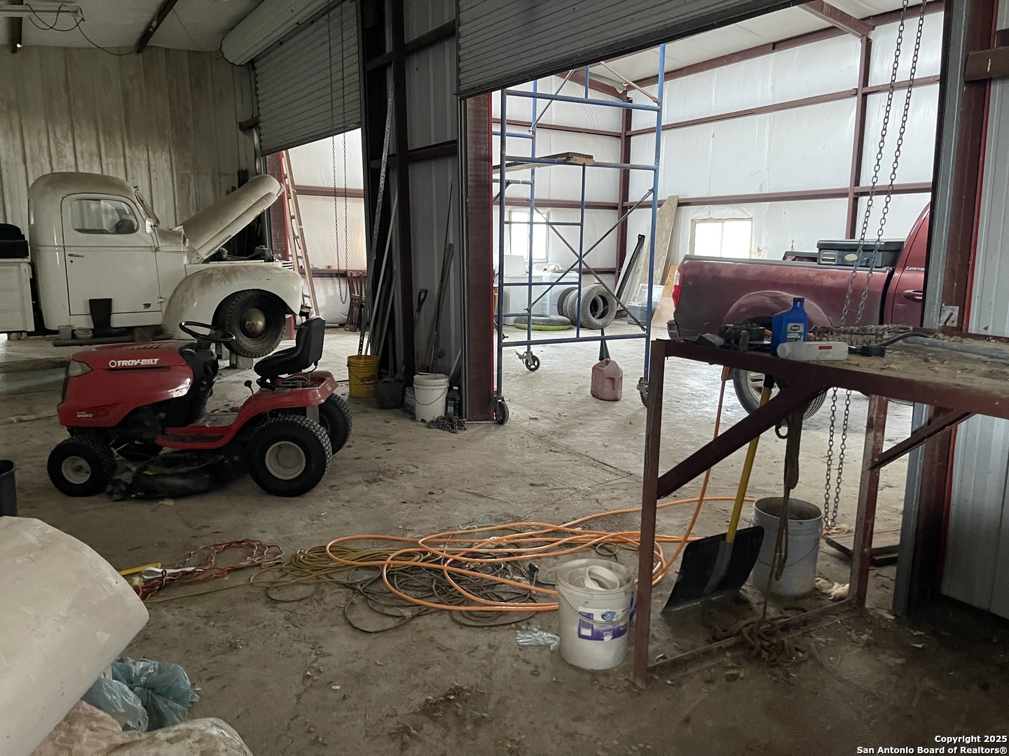 483 Sassman Road Marion TX 78124