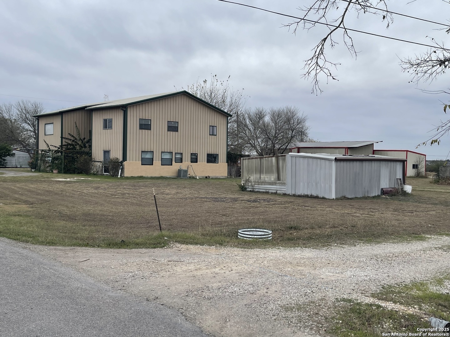 483 Sassman Road Marion TX 78124