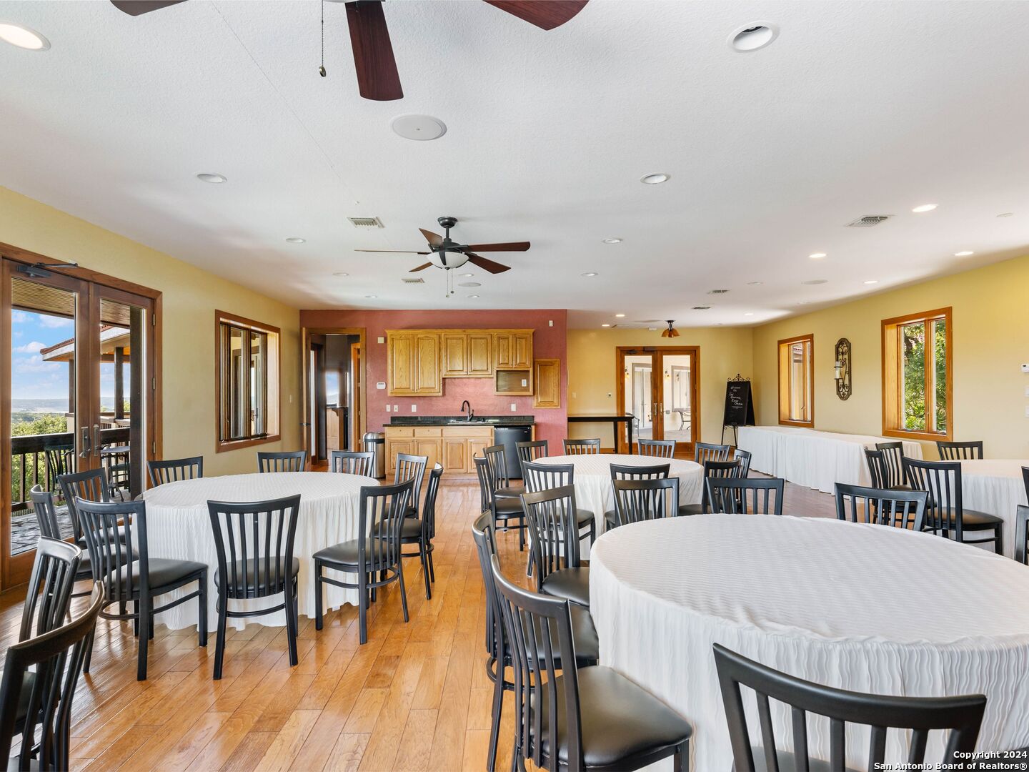 169 Pr 1710 Mico TX 78056