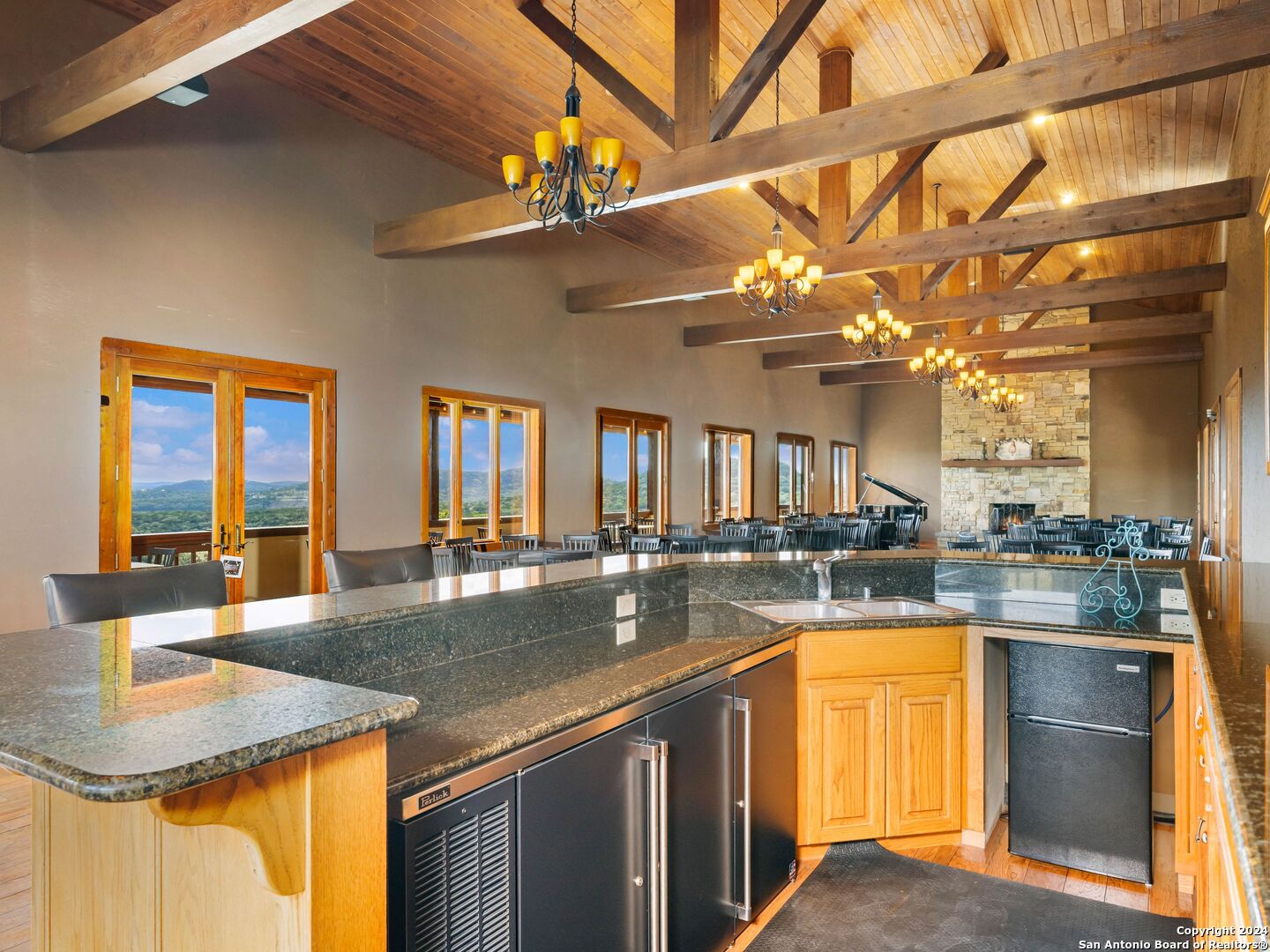 169 Pr 1710 Mico TX 78056