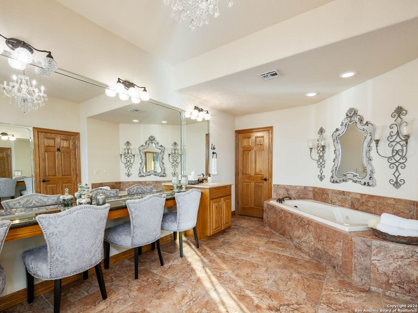 169 Pr 1710 Mico TX 78056