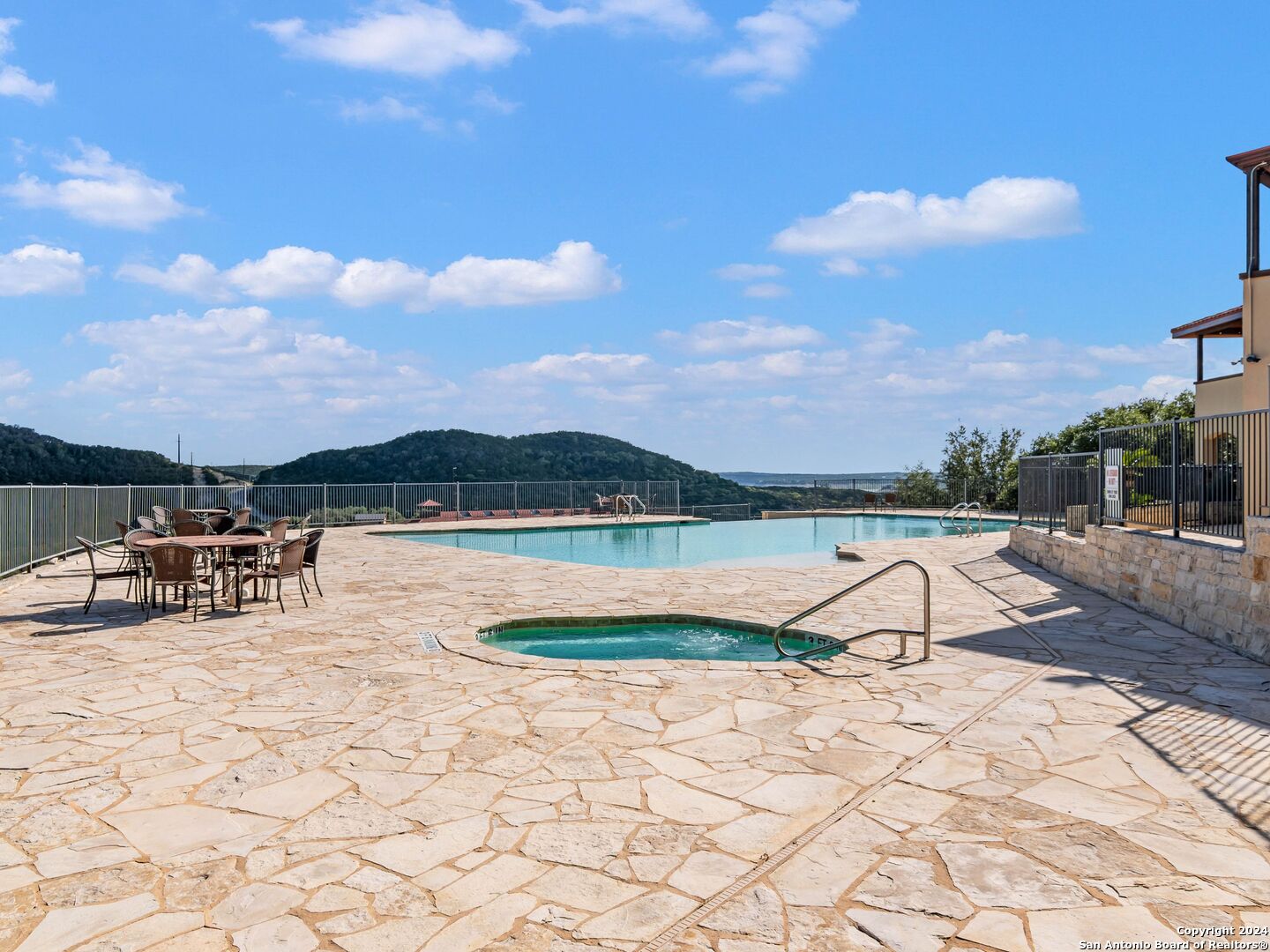 169 Pr 1710 Mico TX 78056