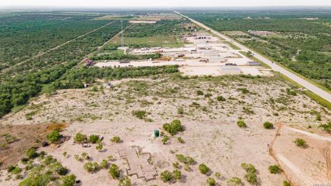 8287 S State Highway 16 Jourdanton TX 78026