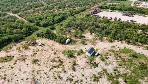 8287 S State Highway 16 Jourdanton TX 78026
