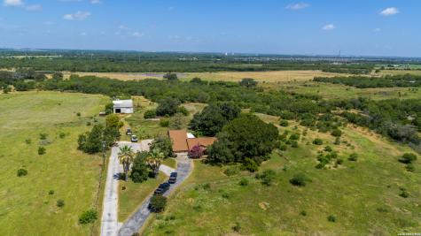 16385 Donop Elmendorf TX 78112