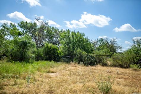 16385 Donop Elmendorf TX 78112