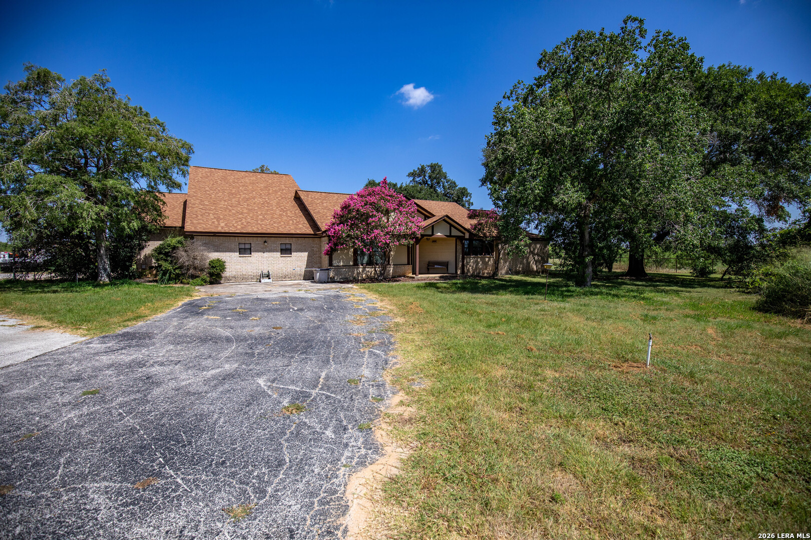16385 Donop Elmendorf TX 78112
