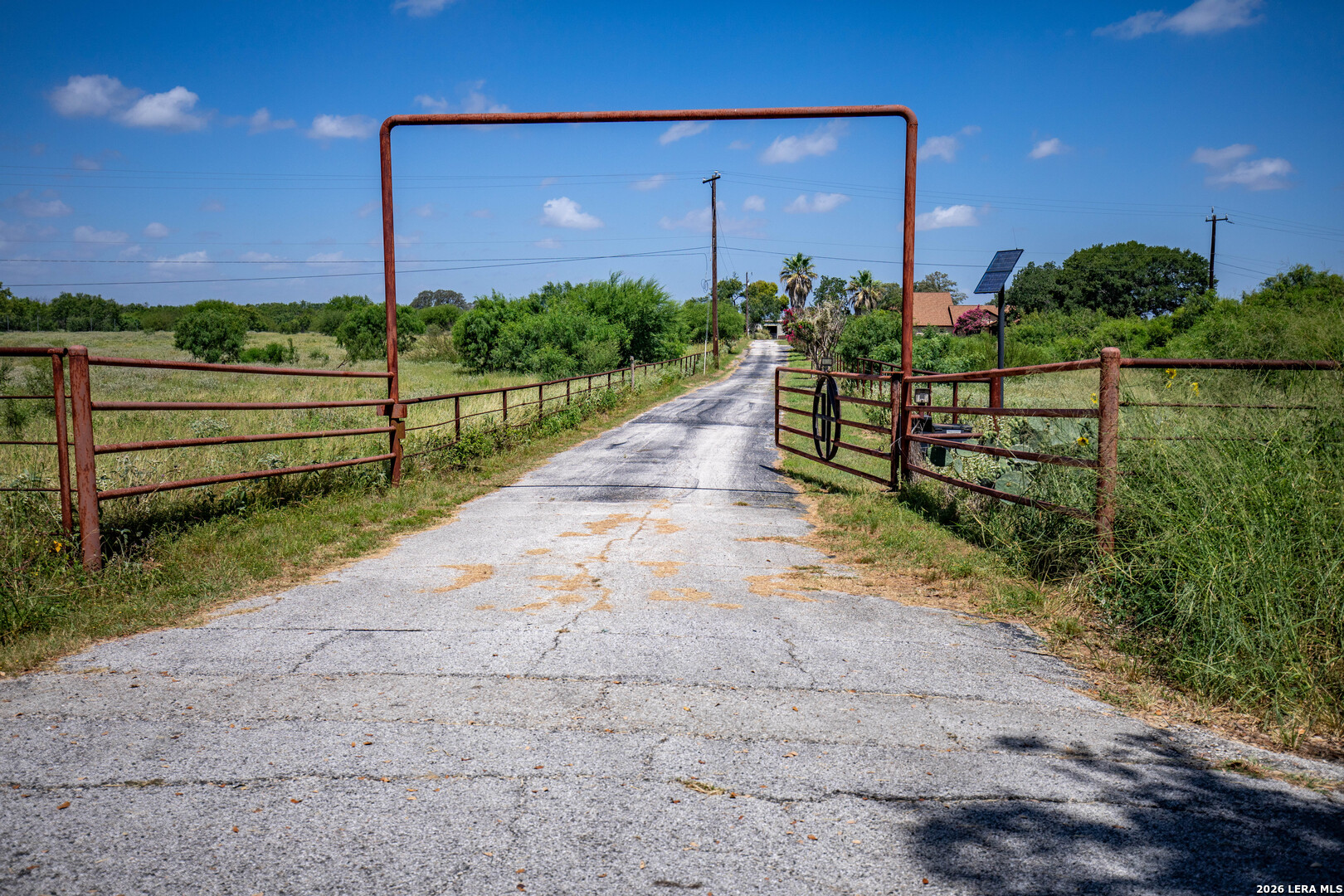 16385 Donop Elmendorf TX 78112