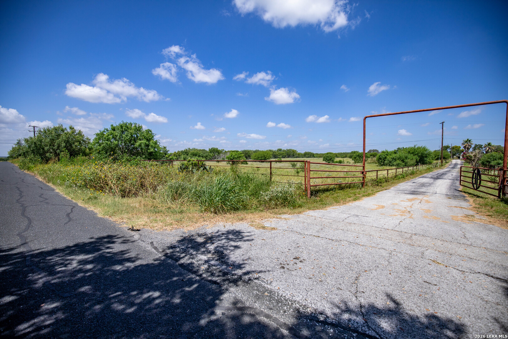 16385 Donop Elmendorf TX 78112