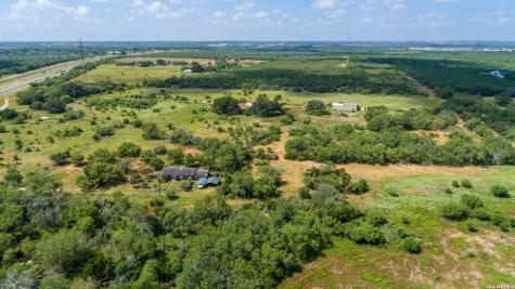 16385 Donop Elmendorf TX 78112