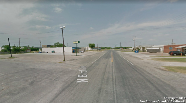 122 E 4th Street Bishop TX 78343