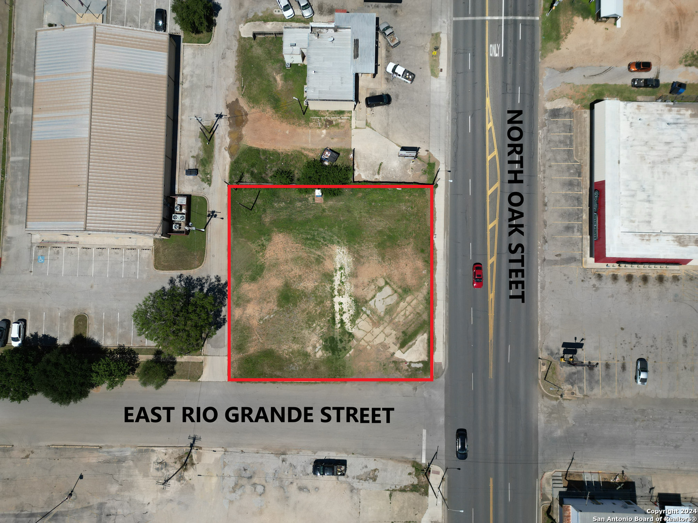 309 N Oak Pearsall TX 78061