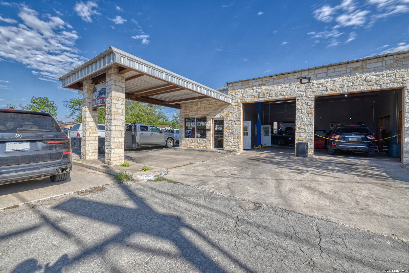 703 W Main Street Uvalde TX 78801