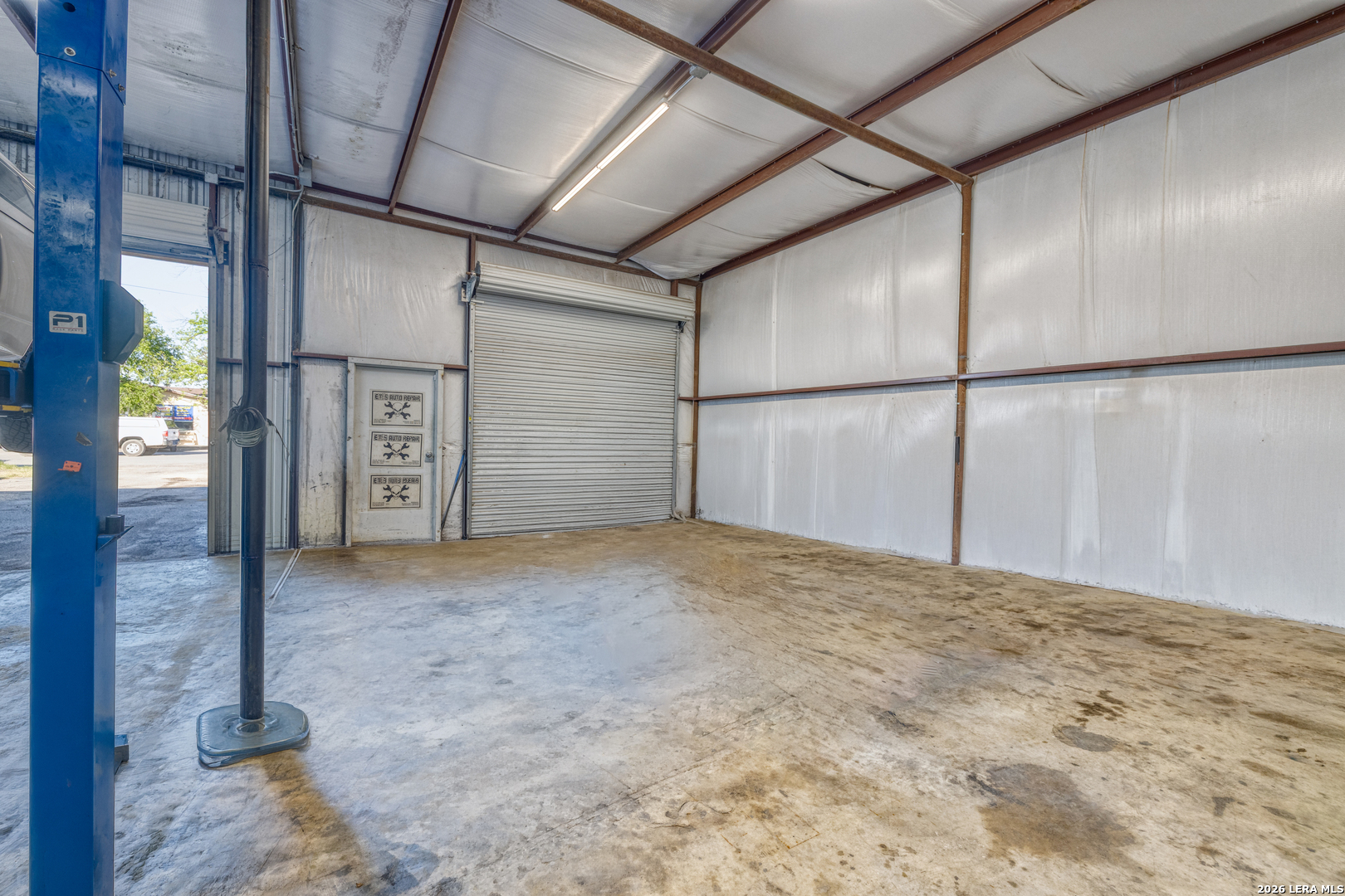 703 W Main Street Uvalde TX 78801