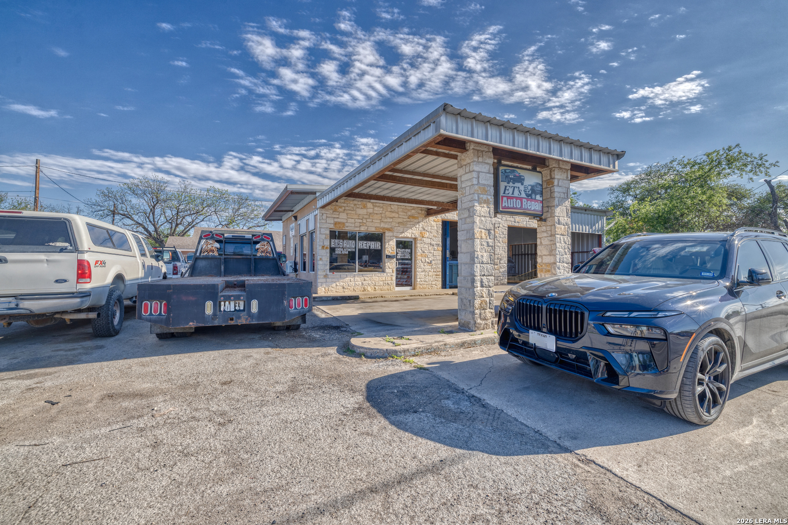 703 W Main Street Uvalde TX 78801