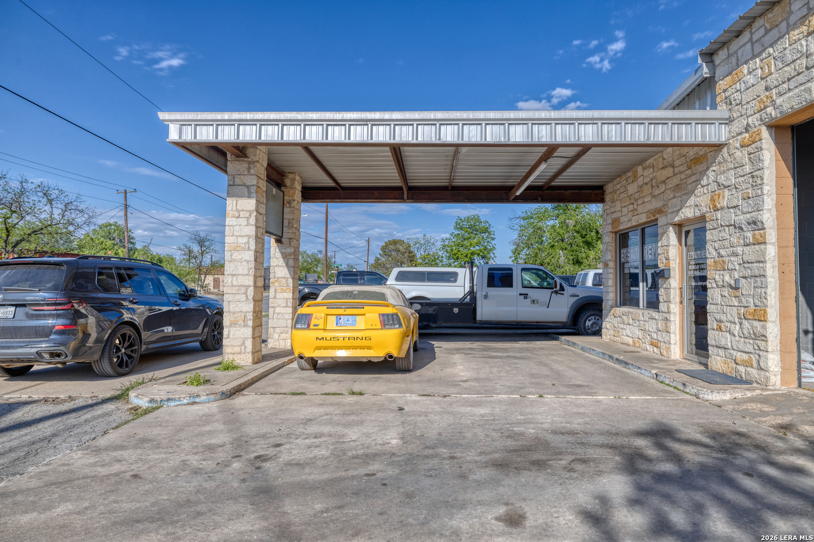 703 W Main Street Uvalde TX 78801