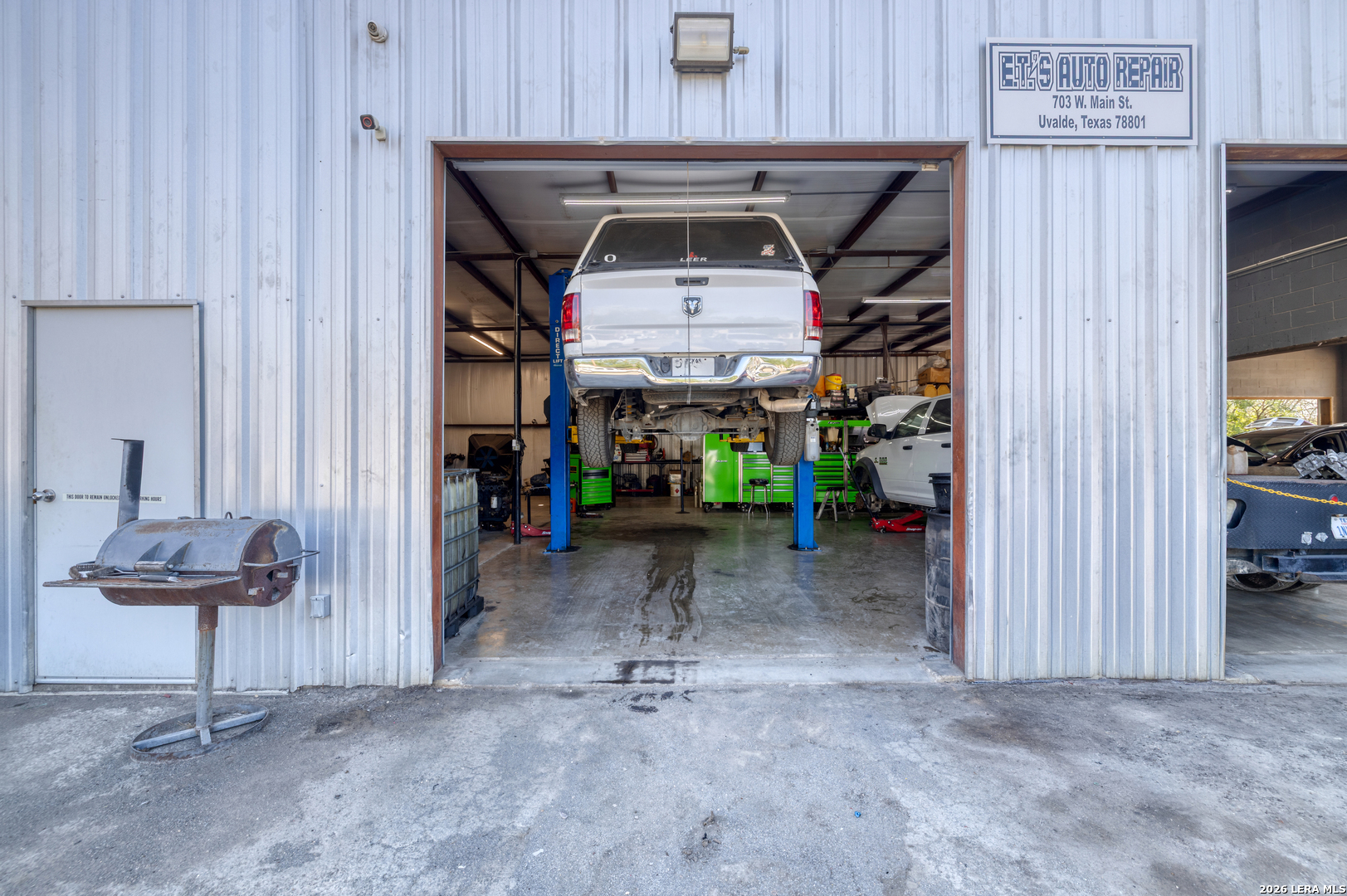 703 W Main Street Uvalde TX 78801