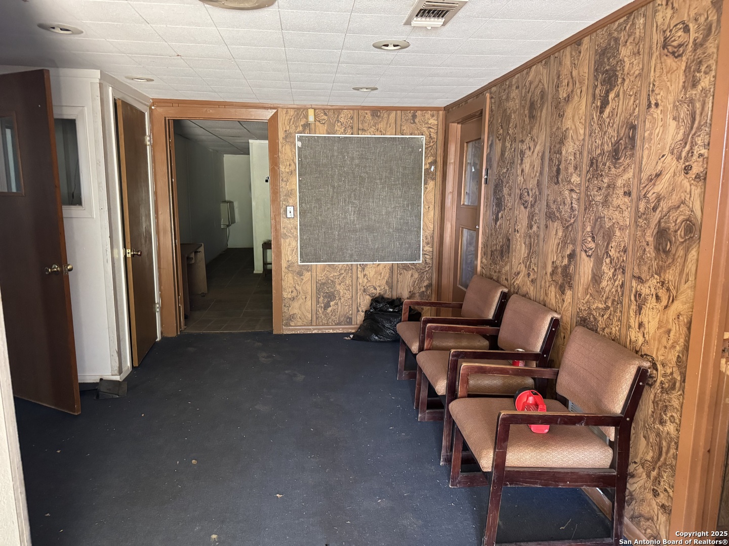 502 Front Cotulla TX 78014