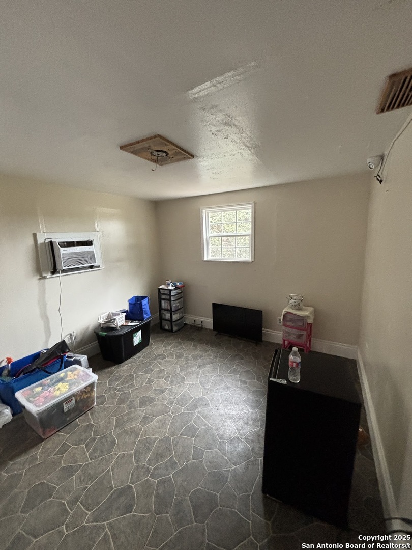 22745 State Highway 16 S Von Ormy TX 78073