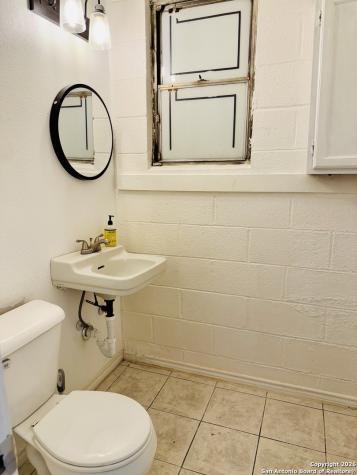 939 W Hildebrand San Antonio TX 78201