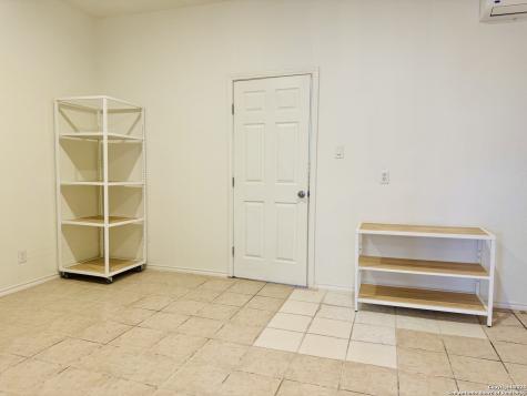 939 W Hildebrand San Antonio TX 78201